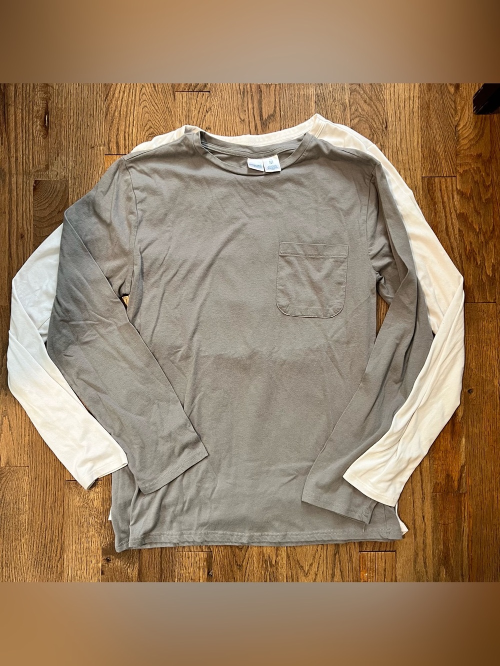 Women's Long Sleeve Pocket Tee and Plain Bundle Gray White Medium Fits Big